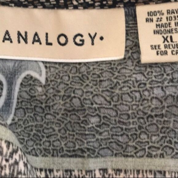 Analogy Top Size XL Black, Grey and Tan - Picture 5 of 5